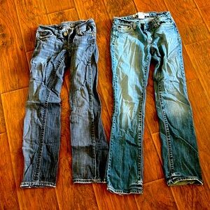 2 pairs of jeans. XS